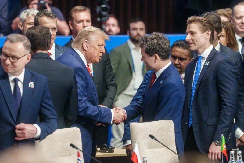 Trump, invitat la summitul B9 de la București. Cotroceni: E tradiție pentru președintele SUA.