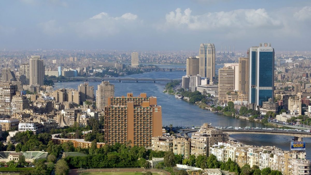 Egiptul impune restricții energetice severe timp de o lună, ca răspuns la tensiunile geopolitice regionale, în special la închiderea Strâmtorii Hormuz, care afectează fluxurile globale de energie