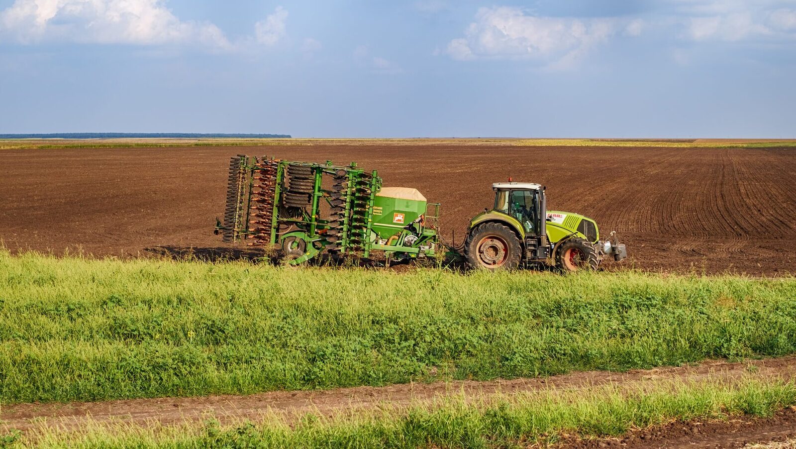 România: Restricții pentru vânzarea terenurilor agricole