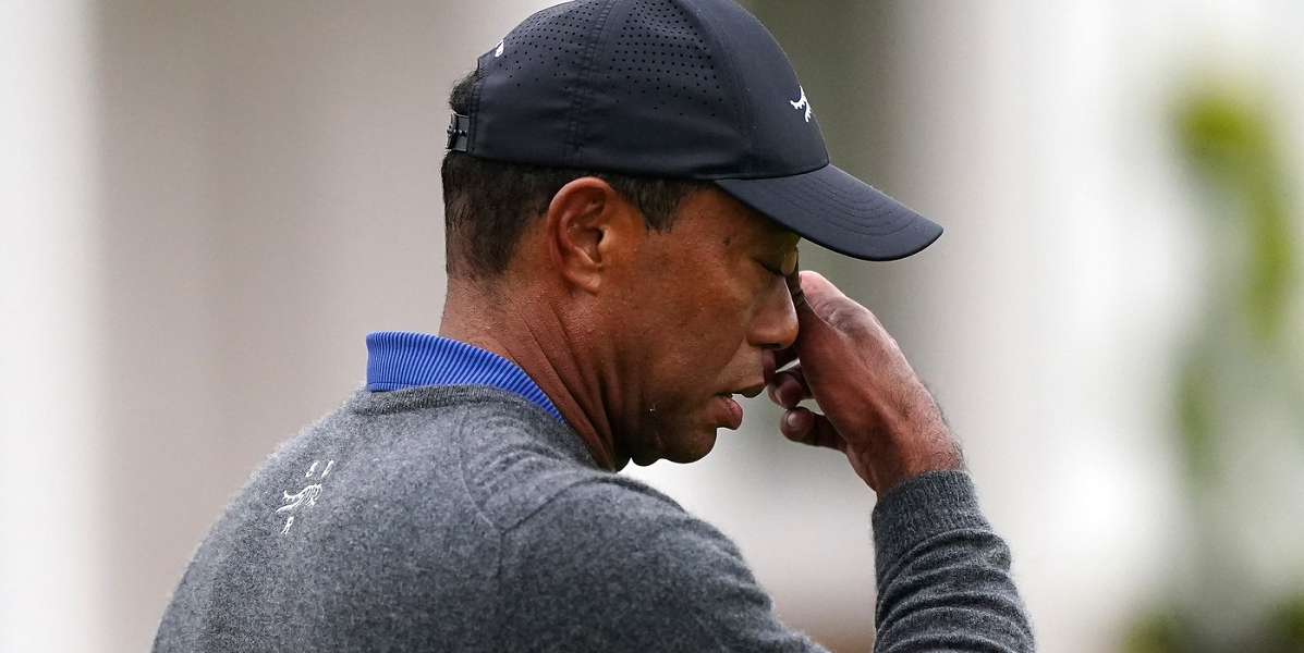 Tiger Woods, arestat în Florida după un accident rutier Celebrul jucător de golf Tiger Woods a fost arestat în Florida, vineri, în urma unui accident de mașină în care autoturismul a fost răsturnat
