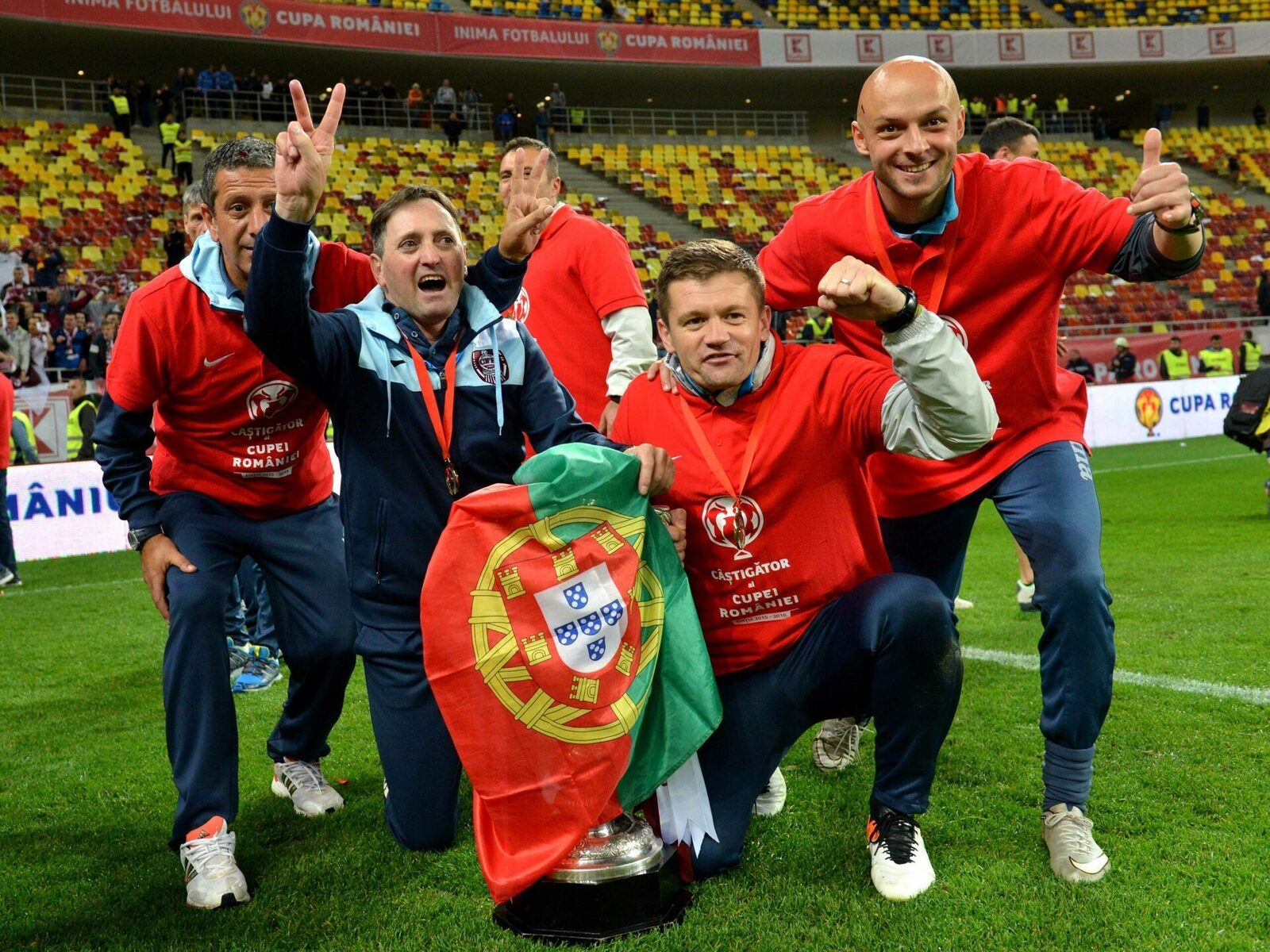 Toni Conceicao, antrenorul care a dominat fotbalul românesc cu șase trofee câștigate pe banca CFR Cluj, este aproape de o revenire surprinzătoare în Superliga
