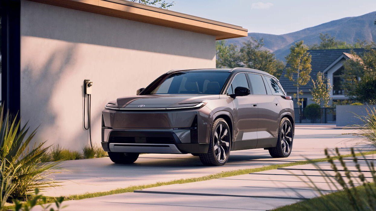 Toyota simplifică încărcarea electrică la domiciliu prin parteneriat cu Treehouse Toyota face un pas important pentru a facilita tranziția către vehiculele electrice, prin parteneriatul cu compania Treehouse