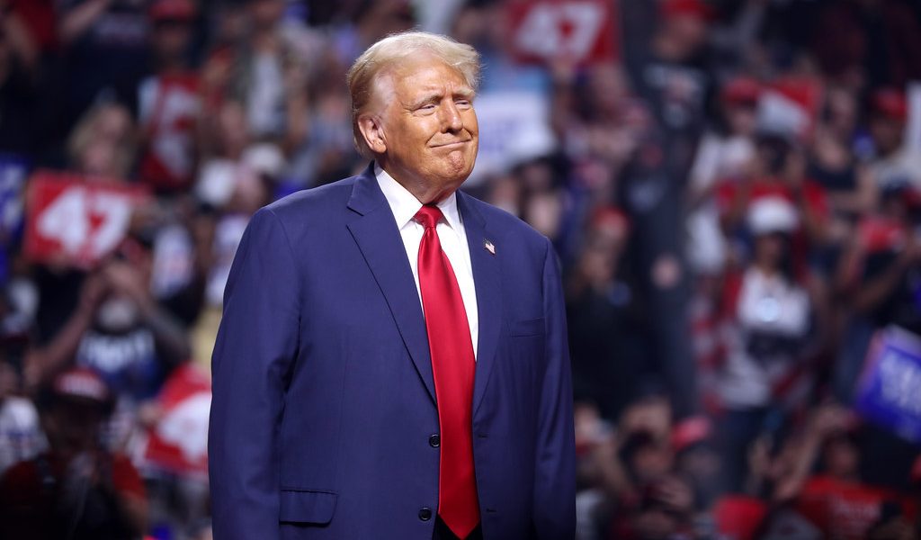 Trump vizează Cuba după „succesul” militar împotriva Iranului Fostul președinte american Donald Trump a sugerat că, după încheierea unei operațiuni militare „de succes” împotriva Iranului, următoarea țintă a administrației sale va fi Cuba