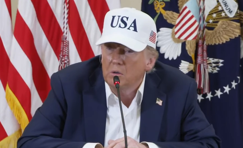 Trump susține că a forțat implicarea Israelului în războiul cu Iranul și amenință cu trupe terestre Fostul președinte american Donald Trump a făcut declarații controversate cu privire la conflictul dintre Statele Unite și Iran, sugerând că ar fi forțat implicarea Israelului în acesta