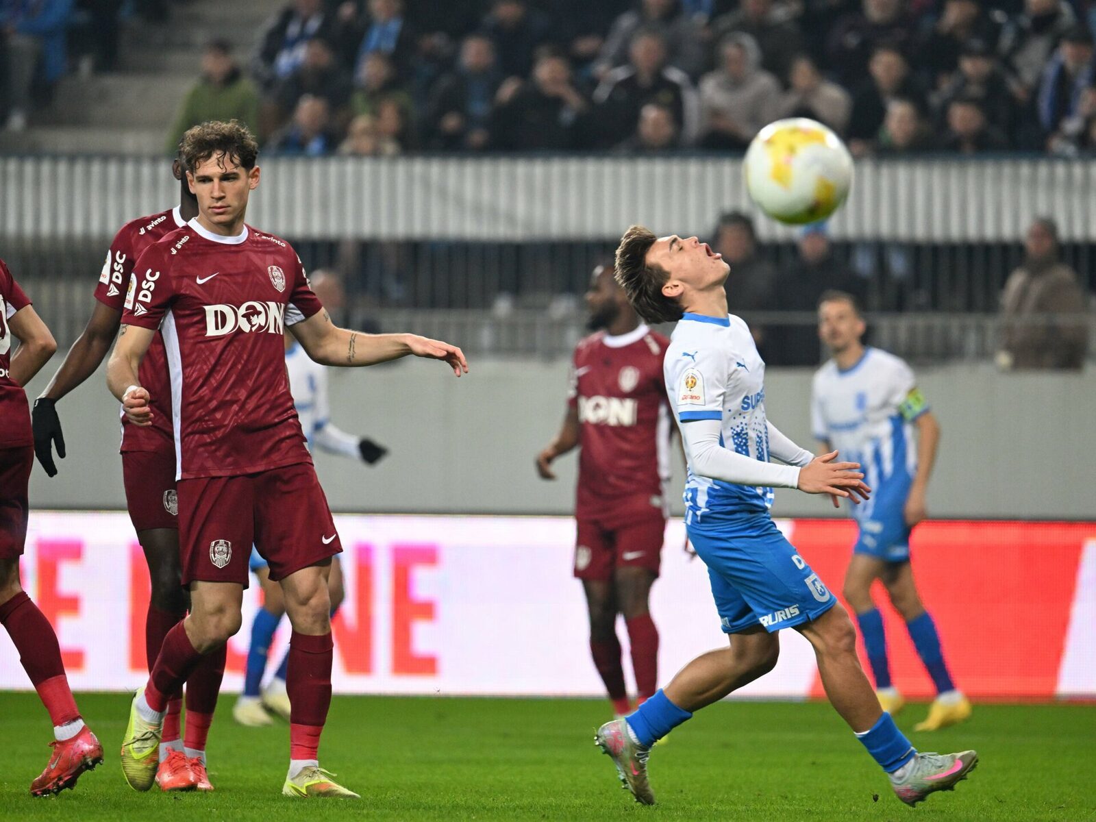 Universitatea Craiova a învins CFR Cluj, scor 3-1, după prelungiri, și s-a calificat în semifinalele Cupei României