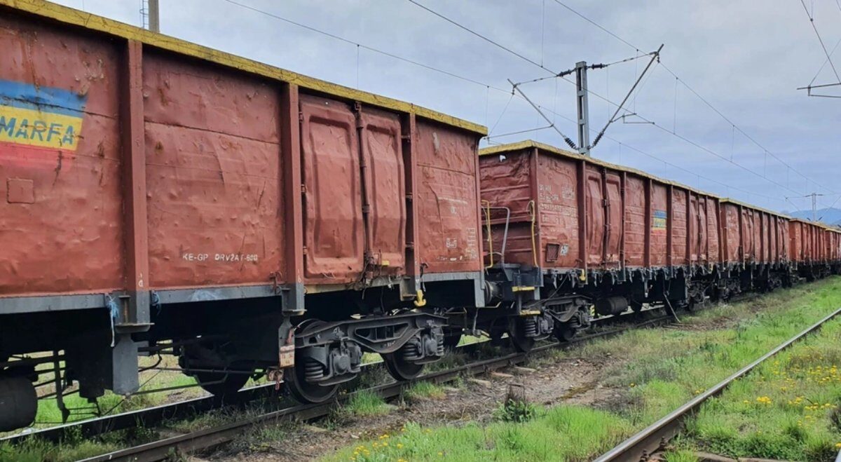 Un adolescent a fost electrocutat duminică după-amiază în Halta de Mișcare Chiajna, în timp ce se afla pe un vagon al unui tren de marfă