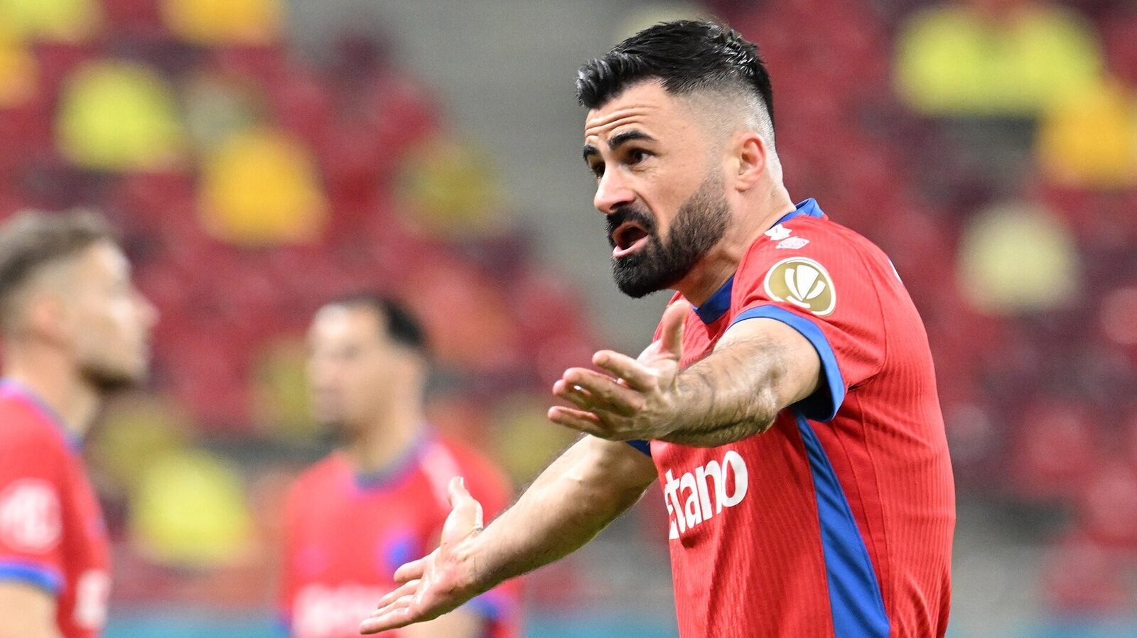 Dezastrul de la FCSB: Vali Crețu recunoaște confuzia totală după ratarea play-off-ului Fundașul dreapta al celor de la FCSB, Valentin Crețu, a exprimat confuzie totală în urma eșecului suferit de echipa sa pe teren propriu în fața celor de la U Cluj, scor 1-2