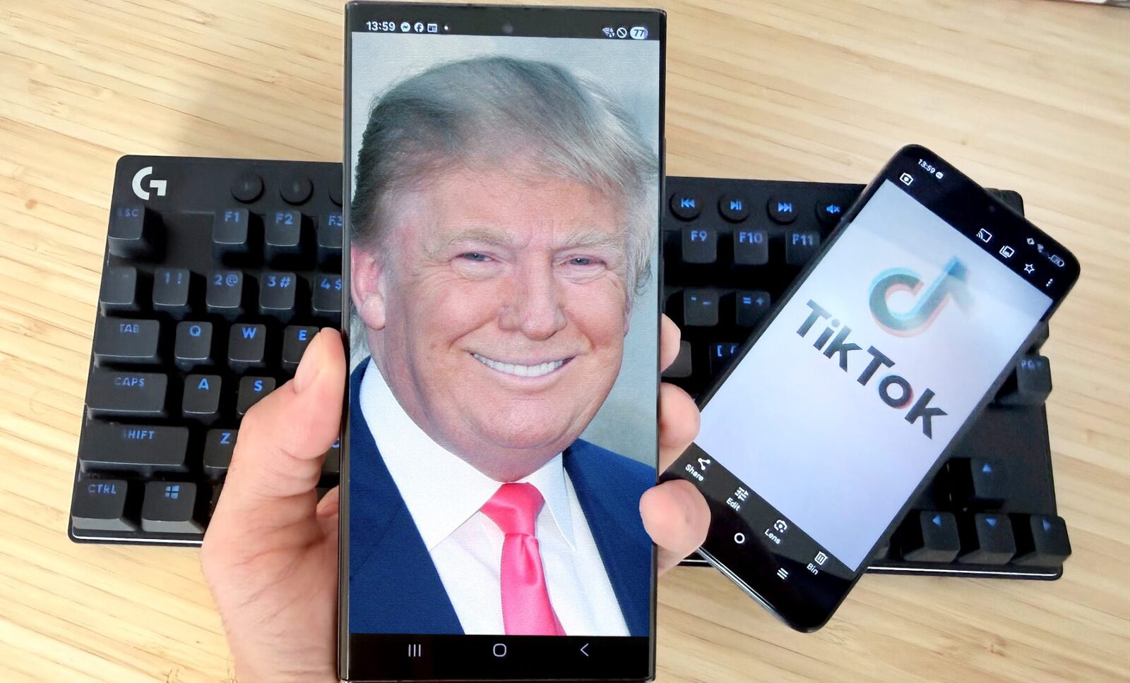 Administrația Trump ar fi primit o taxă uriașă pentru salvarea TikTok în SUA O controversă de amploare zguduie Statele Unite ale Americii, după ce au apărut informații privind o taxă importantă pe care administrația Trump ar fi primit-o drept recompensă pentru facilitarea înțelegerii prin care TikTok a rămas operațional în țară
