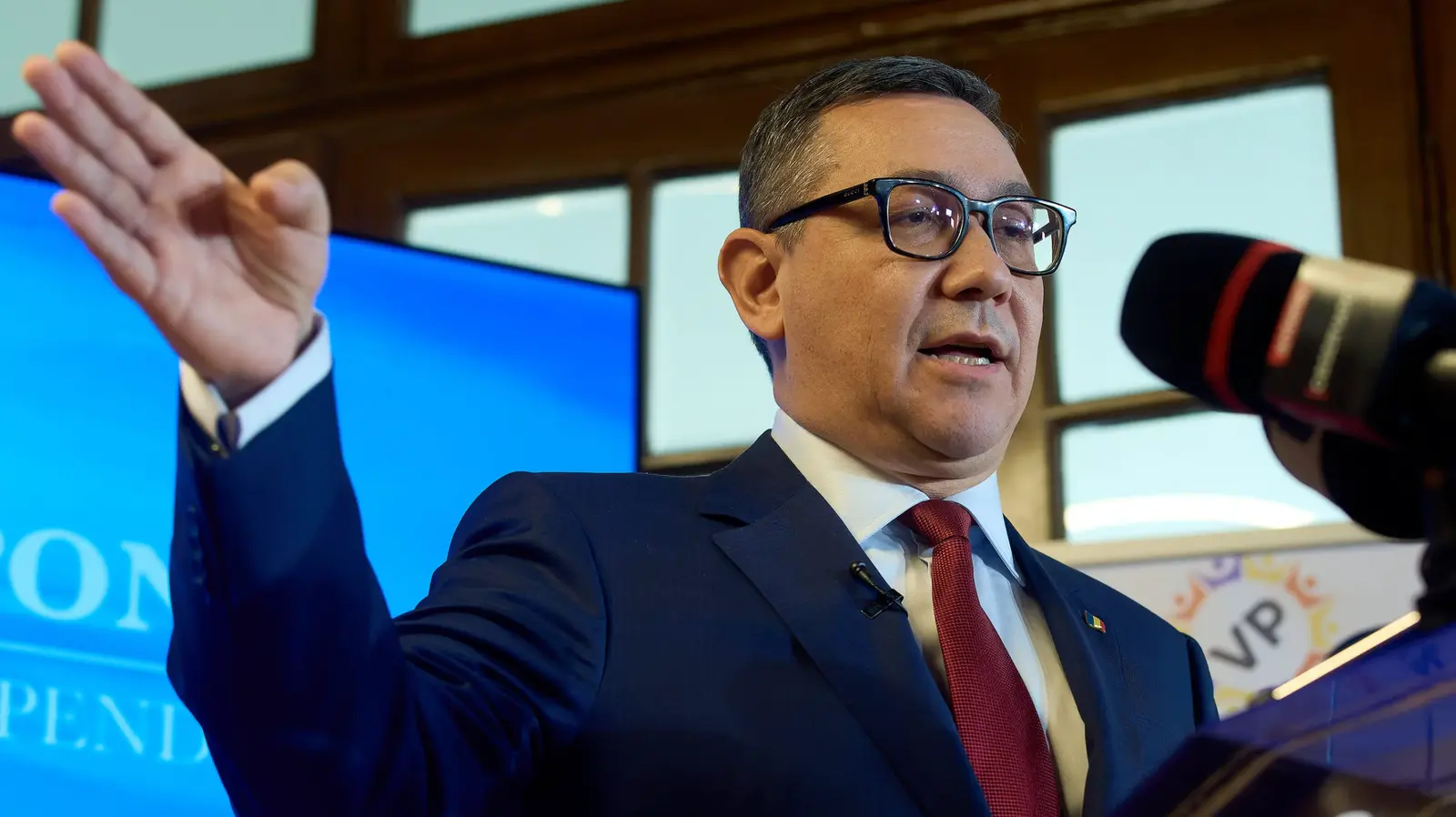 Victor Ponta acuză ministrul de externe că a intervenit pentru a împiedica repatrierea fiicei sale din Dubai, în cadrul unei emisiuni televizate