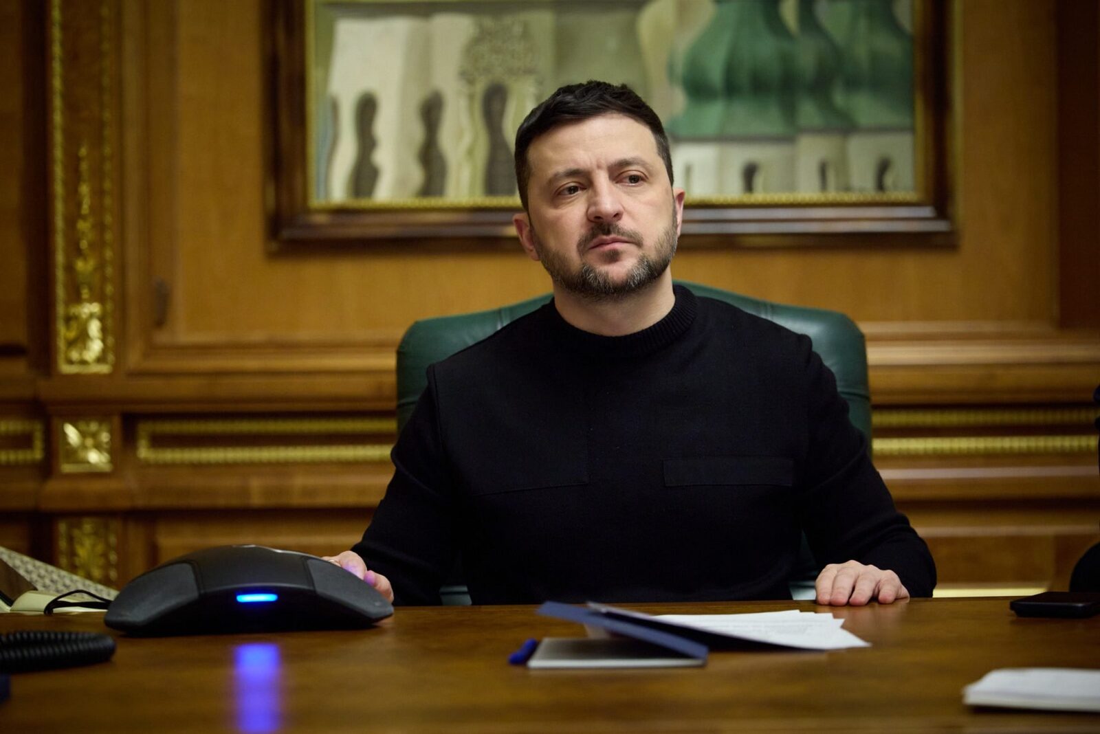 Ucraina caută soluții în Orientul Mijlociu pentru criza de motorină Președintele ucrainean Volodimir Zelenski a anunțat vineri că țara sa negociază acorduri cu state din Orientul Mijlociu pentru a asigura aprovizionarea cu motorină, resursa critică aflată în prezent în deficit major în Ucraina