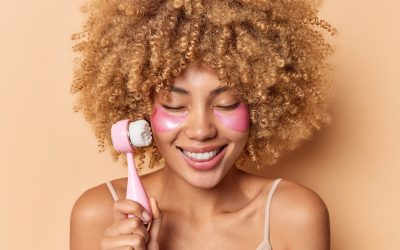 Viitorul frumuseții: Cum schimbă tehnologia îngrijirea personală Piața de beauty-tech cunoaște o expansiune rapidă, impulsionată de inovațiile tehnologice și de dorința consumatorilor de a integra gadgeturile în rutina zilnică de îngrijire personală