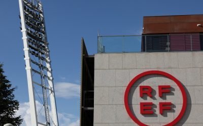 Spania amână deplasarea în Turcia din cauza tensiunilor din Orientul Mijlociu Echipa națională de fotbal feminin a Spaniei a amânat deplasarea în Turcia, programată inițial pentru joi, 5 martie