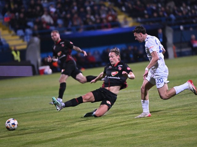 Csíkszereda și Farul se înfruntă în SuperLigă, în direct pe Digi Sport 1 Meciul dintre Csíkszereda și Farul Constanța, din cadrul etapei a 30-a a SuperLigii, se dispută vineri, de la ora 19:30, și poate fi urmărit în direct pe Digi Sport 1, dar și pe site-ul digisport.ro și în aplicația Digi Sport