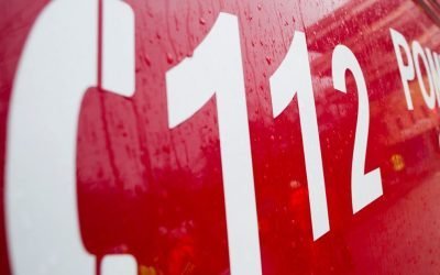 Incendiu violent lângă Arad: Două persoane au suferit arsuri într-un microbuz în flăcări Un incendiu a izbucnit duminică seară la un microbuz situat lângă șoseaua de centură a municipiului Arad