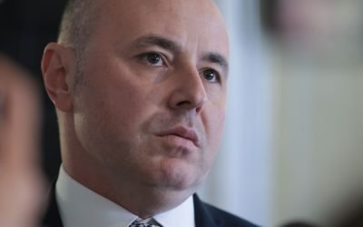 Muraru (PNL): PSD și AUR complotează pentru a „face bugetul României țăndări” Deputatul PNL Alexandru Muraru acuză PSD și AUR de „conspirație” privind modificarea legii bugetului de stat