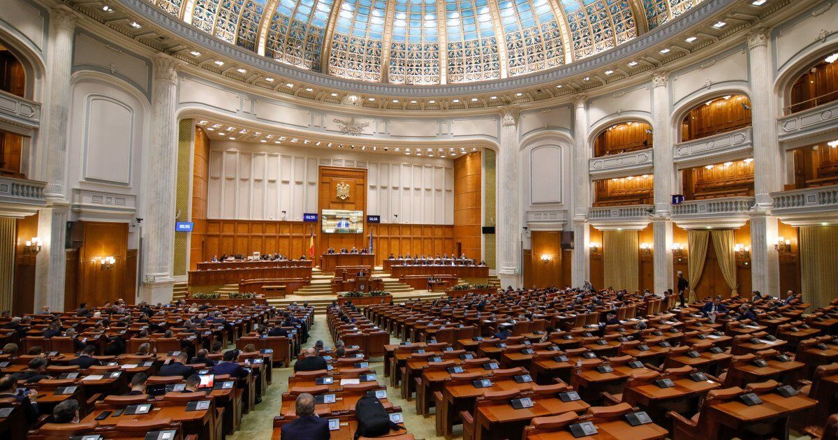 Parlamentarii, obligați să rămână la București pentru dezbaterea bugetului Parlamentul a decis anularea tuturor deplasărilor externe ale senatorilor și deputaților pentru săptămâna viitoare, în perioada în care se va dezbate și vota bugetul de stat