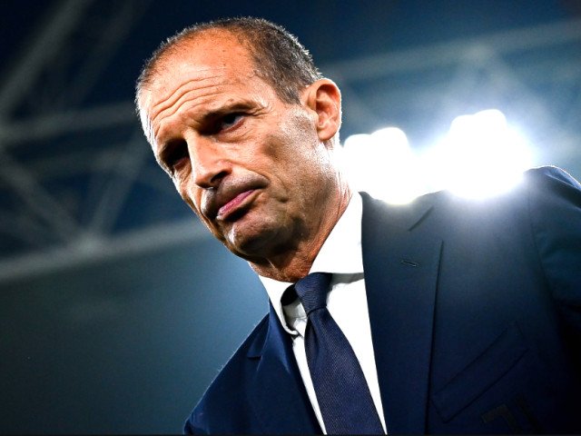 Allegri, despre zvonurile privind posibila preluare a Realului: „Sunt fericit la Milan” Massimiliano Allegri, antrenorul lui AC Milan, a răspuns speculațiilor privind un eventual interes al lui Real Madrid pentru serviciile sale