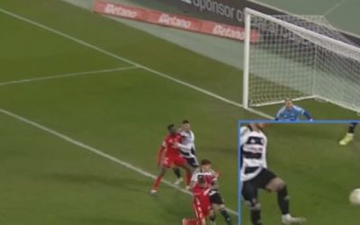 Cupa României: Scandal la meciul U Cluj – Hermannstadt după o fază controversată Universitatea Cluj a învins Hermannstadt cu scorul de 2-1 în sferturile de finală ale Cupei României, dar meciul a fost marcat de un incident controversat pe finalul primei reprize