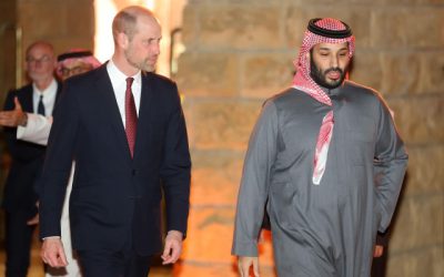 Prințul saudit Mohammed bin Salman, suspectat că l-a convins pe Trump să atace Iranul Presupuse jocuri de culise în relația dintre Arabia Saudită și Statele Unite ale Americii ies la iveală, după ce o publicație internațională a relatat despre rolul prințului moștenitor Mohammed bin Salman în decizia fostului președinte american Donald Trump de a escalada tensiunile cu Iranul