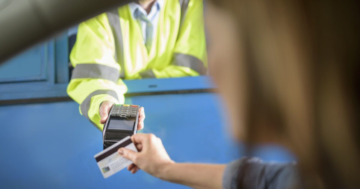 Probleme la emiterea rovinietei și a peajului pe 28 februarie 2026 Compania Națională de Administrare a Infrastructurii Rutiere (CNAIR) a anunțat că emiterea rovinietei și a peajului ar putea fi îngreunată sâmbătă, 28 februarie 2026, din cauza unor operațiuni de optimizare a infrastructurii tehnice