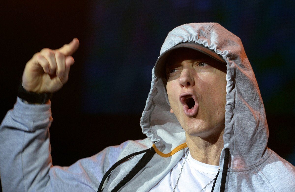„Rap God” a lui Eminem, desemnată cea mai slabă piesă a anilor 2010: Paradoxul succesului și al criticii Unul dintre cele mai mari hituri ale unui artist de succes mondial a primit o etichetă surprinzătoare