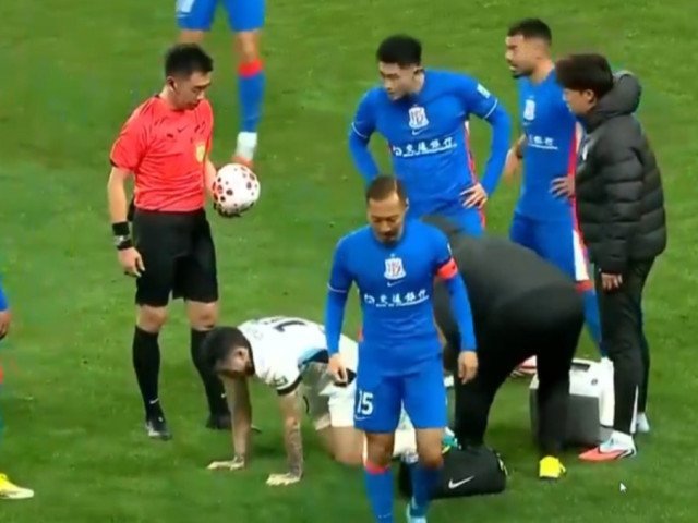 Stanciu, debut cu ghinion în China: accidentat la prima apariție pentru Dalian Yingbo Mijlocașul român Nicolae Stanciu a suferit o accidentare la debutul în China, la primul său meci pentru noua echipă, Dalian Yingbo