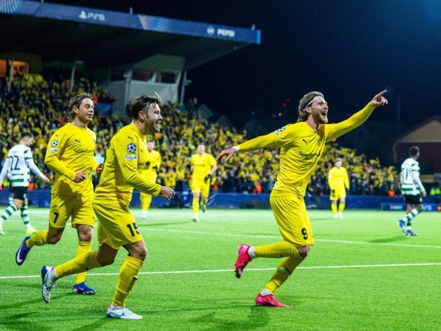 Bodo/Glimt, revelația Champions League, visează la sferturi Echipa norvegiană Bodo/Glimt continuă parcursul spectaculos în Liga Campionilor, după ce a învins Sporting Lisabona cu un categoric 3-0 în manșa tur a optimilor de finală