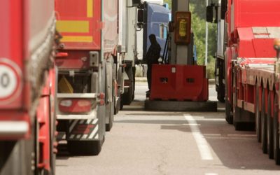Guvernul simplifică acordarea ajutorului pentru acciza la motorină; banii vor ajunge mai repede la transportatori Executivul a aprobat o modificare a schemei de ajutor de stat pentru compensarea prețului la motorină, urmărind să grăbească procesul de plată a subvențiilor către transportatori