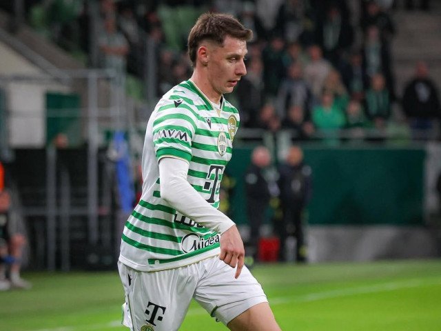 Marius Corbu, pe lista preliminară a lui Mircea Lucescu pentru meciul cu Turcia Mijlocașul Marius Corbu, jucătorul echipei Ferencvaros, se află pe lista preliminară a selecționerului Mircea Lucescu pentru partida amicală a României cu Turcia