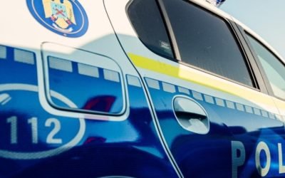 Un tânăr din Bacău, arestat după ce a atacat un polițist în Arad Un tânăr de 19 ani din județul Bacău a fost arestat preventiv pentru 30 de zile după ce a agresat un polițist în timpul unei intervenții la un accident rutier