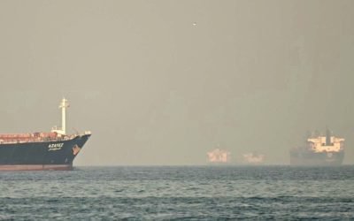 Prețurile petrolului cresc vertiginos pe fondul tensiunilor din orientul mijlociu Prețurile petrolului au crescut joi cu peste 3%, extinzând o tendință ascendentă din ultimele zile, pe măsură ce conflictul tot mai intens dintre Statele Unite ale Americii și Israel împotriva Iranului a generat îngrijorări cu privire la aprovizionarea cu energie