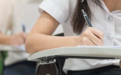 Matematica pune la încercare elevii de liceu: Simularea Bacalaureatului continuă București – Elevii de clasele a XII-a și a XIII-a au susținut astăzi proba scrisă la matematică, în cadrul simulării examenului de Bacalaureat 2026