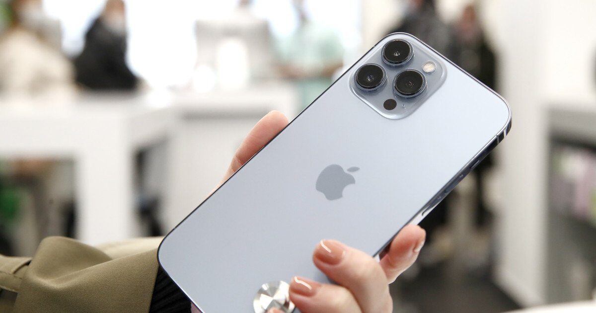Apple testează printarea 3D pentru iPhone: Reducerea costurilor de producție, pe agenda companiei Apple evaluează posibilitatea de a utiliza printarea 3D a aluminiului pentru a fabrica carcasele telefoanelor iPhone, o mișcare menită să eficientizeze procesul de producție și să reducă costurile