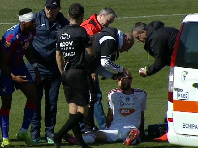 Real Madrid joacă la Vigo, un meci din liga secundă a fost oprit după ciocnirea a doi fotbaliști Campionatul de fotbal revine cu meciuri importante pe micul ecran