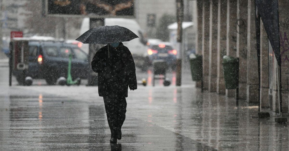 Vremea se schimbă brusc: Cod galben de vânt puternic, ploi și ninsori în România România se pregătește pentru o schimbare bruscă a vremii, începând de joi, cu intensificări ale vântului, ploi abundente și ninsori la munte