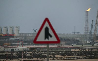Qatar avertizează asupra opririi exporturilor de energie din Golf din cauza conflictului cu Iranul Qatar se așteaptă ca țările din Golf să oprească exporturile de energie în câteva săptămâni dacă conflictul cu Iranul continuă