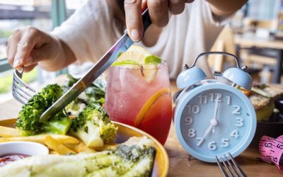 Postul intermitent, o metodă de slăbire supraevaluată? Un nou studiu schimbă percepția publică Postul intermitent, o practică alimentară populară pentru pierderea în greutate, ar putea să nu aducă rezultatele promise pentru persoanele supraponderale sau obeze