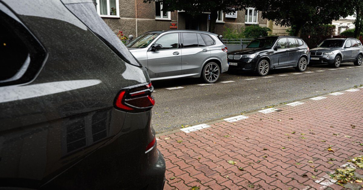 Slatina renunță la cote adiționale pentru impozitul auto: bugetul local, afectat cu 3 milioane de lei Consiliul Local Slatina a aprobat vineri, într-o ședință extraordinară, eliminarea cotelor adiționale la impozitele pentru autovehicule