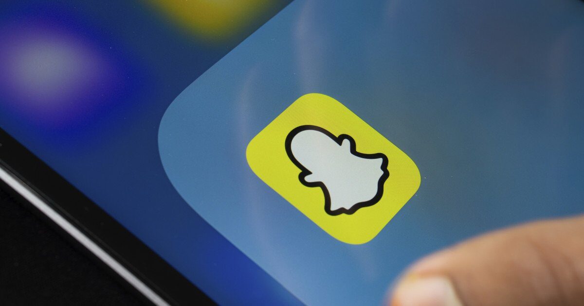 Snapchat, sub lupa Uniunii Europene: Suspicie de încălcare a regulilor privind protecția minorilor Platforma de socializare Snapchat este investigată de Uniunea Europeană, în urma unor suspiciuni legate de modul în care respectă regulile de protecție a copiilor