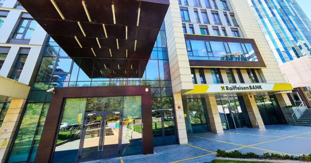 Raiffeisen Bank vine cu oferte extinse pentru clienții care își încasează veniturile prin bancă Raiffeisen Bank a lansat o serie de oferte îmbunătățite pentru clienții care își încasează veniturile prin intermediul băncii