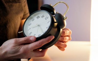 Ora de vară se apropie: Ce trebuie să știm despre schimbarea ceasurilor România se pregătește să treacă la ora de vară în noaptea de sâmbătă, 28 martie, spre duminică, 29 martie 2026