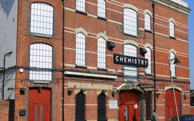 Focar de meningită în Marea Britanie: Doi morți și zeci de cazuri, inclusiv la Londra Un focar de meningită, legat de un club de noapte din Kent, a generat o alertă de sănătate publică la nivel național în Marea Britanie