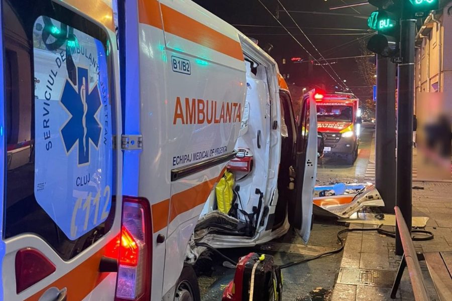 Medicii ripostează: Ambulanțele nu pot fi lăsate în garaj