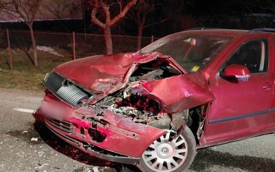 Accident tragic în Cluj: Un tânăr de 20 de ani, suspectat de producerea unei coliziuni fatale Un accident rutier grav a avut loc în județul Cluj, soldat cu decesul a două persoane, printre care un copil de trei ani