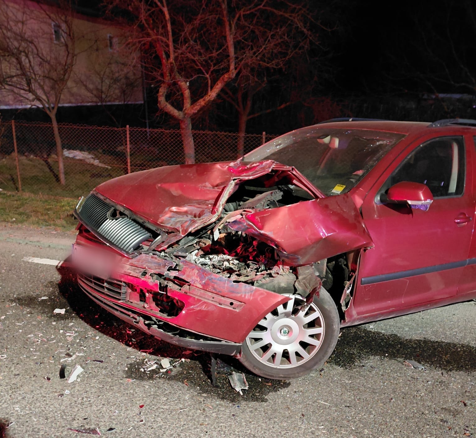 Accident tragic în Cluj: Un tânăr de 20 de ani, suspectat de producerea unei coliziuni fatale Un accident rutier grav a avut loc în județul Cluj, soldat cu decesul a două persoane, printre care un copil de trei ani