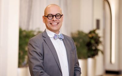 Cardurile de credit, tot mai populare în România: Consumatorii par să ignore avertismentele Românii par să ignore temerile legate de inflație și perspectivele economice sumbre, crescând utilizarea cardurilor de credit în detrimentul celor de debit