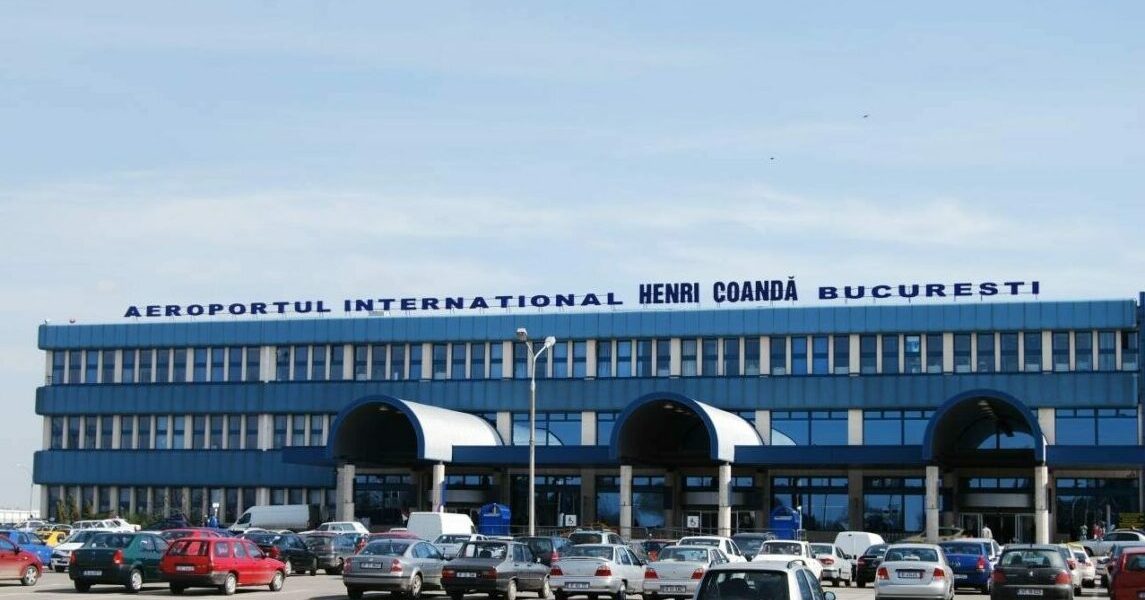 Reformulează acest titlu în stil jurnalistic românesc, 55-70 caractere, informativ și direct. Fără clișee sau formule introductive. Titlu: Zeci de zboruri spre și dinspre Aeroportul Otopeni, anulate. Lista curselor afectate