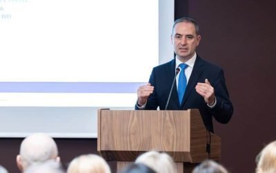 Bugetul pentru 2026: Investiții record și fonduri europene direcționate spre proiecte locale Ministrul Finanțelor, Alexandru Nazare, a prezentat marți în cadrul ședinței coaliției proiectul de buget pentru anul 2026