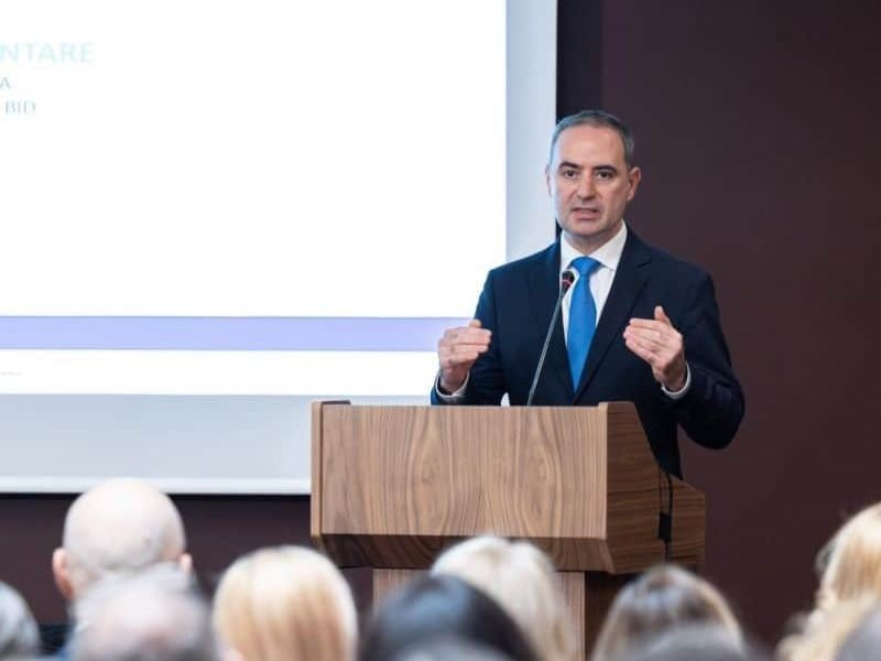 Bugetul pentru 2026: Investiții record și fonduri europene direcționate spre proiecte locale Ministrul Finanțelor, Alexandru Nazare, a prezentat marți în cadrul ședinței coaliției proiectul de buget pentru anul 2026