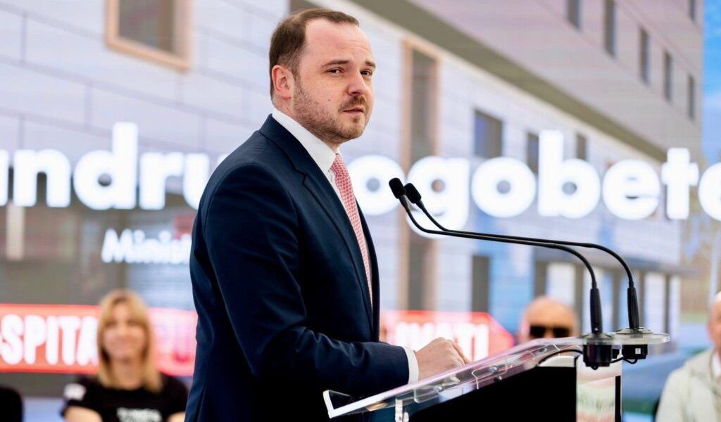 Ministrul sănătății: „Medicina nu se mai face cu mâinile goale”